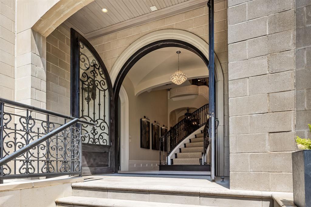 Brownstones 02 - Residential