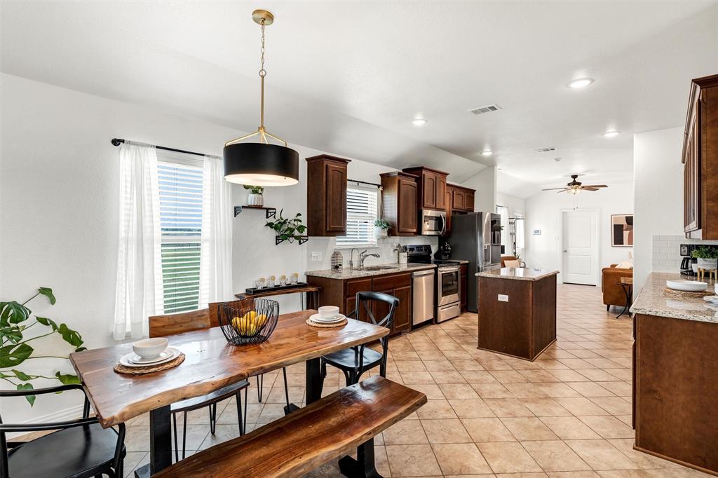 Decatur, Texas 76234, United States, 4 Bedrooms Bedrooms, ,2 BathroomsBathrooms,Residential,Active,121016