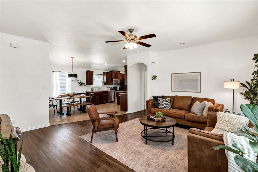 Decatur, Texas 76234, United States, 4 Bedrooms Bedrooms, ,2 BathroomsBathrooms,Residential,Active,121016