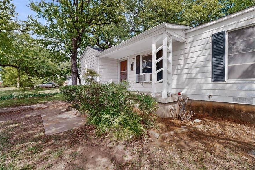 Great investment opportunity in Fort Worth! This 2-bedroom home on 2701 Stark St sits on a great lot and is being sold as is. The property needs repairs and is ideal for investors, rehabbers, or cash buyers looking for a value-add project with plenty of potential. Owner Financing available!