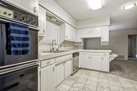 Tiny photo for 1315 Navaho Street, Arlington, TX 76012 (MLS # 21337411)
