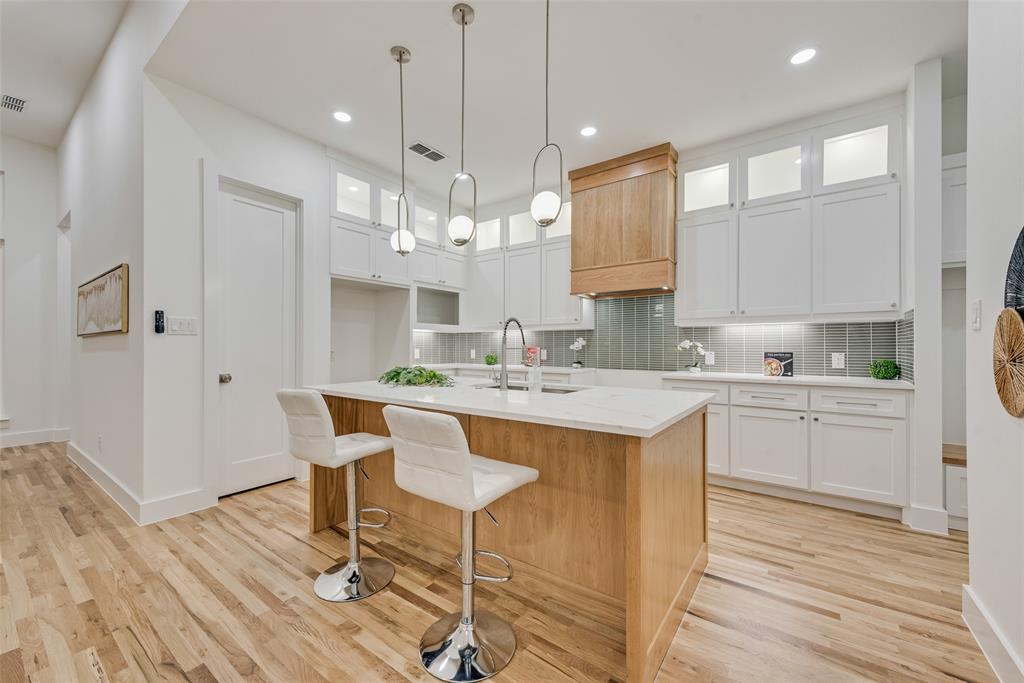 Richmond Hill - Residential