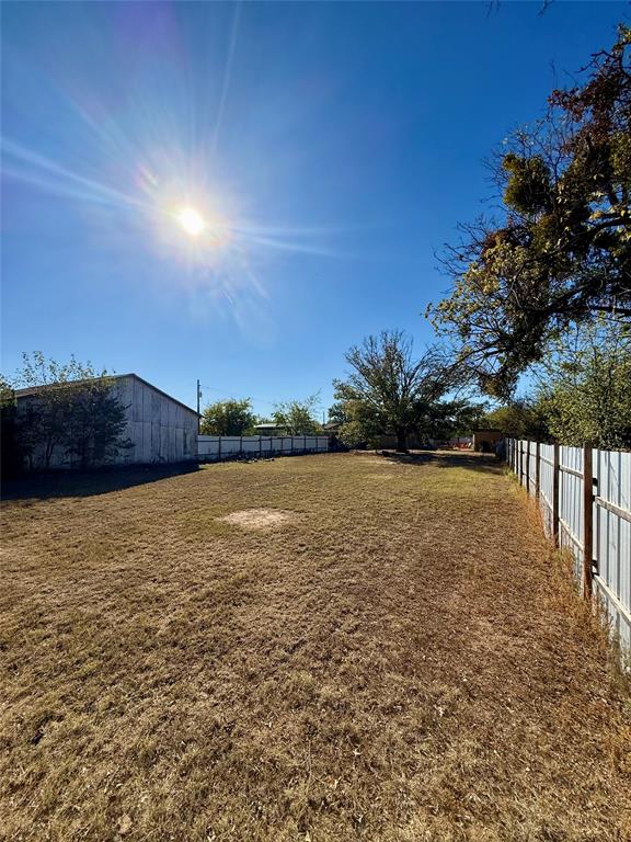 SANTE FE ADDN TOWN COLEMAN, BLOCK 11, LOT 6,7,8 & - Residential