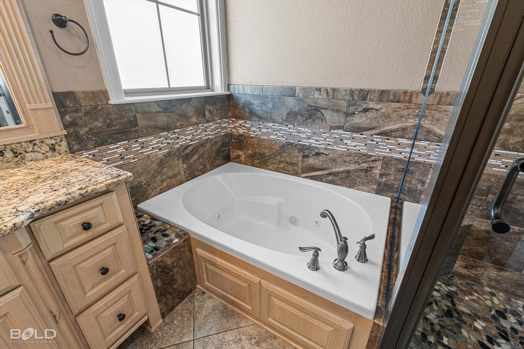 Bossier City, Louisiana 71111, United States, 3 Bedrooms Bedrooms, ,3 BathroomsBathrooms,Residential,Active,220045