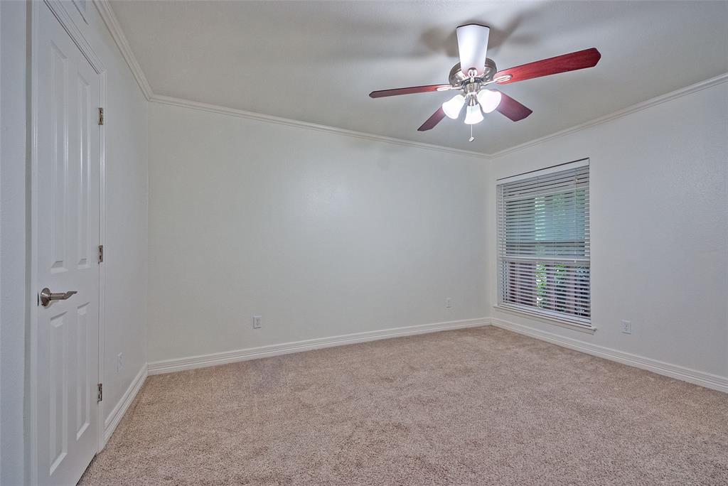 Arrangement Condo - Residential