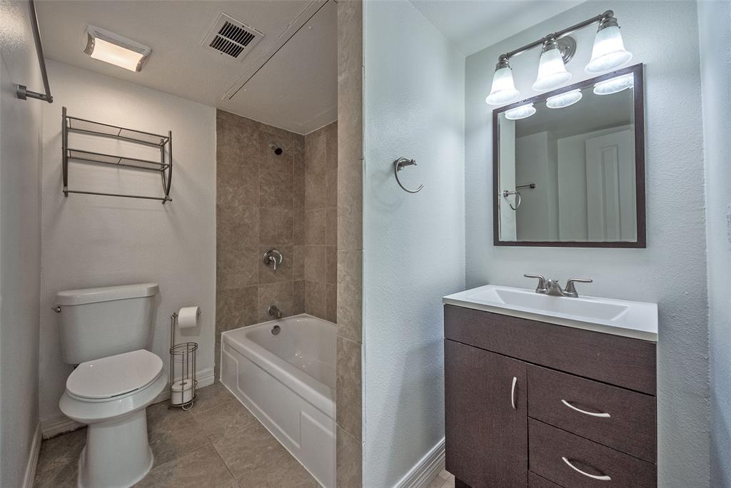 Arrangement Condo - Residential