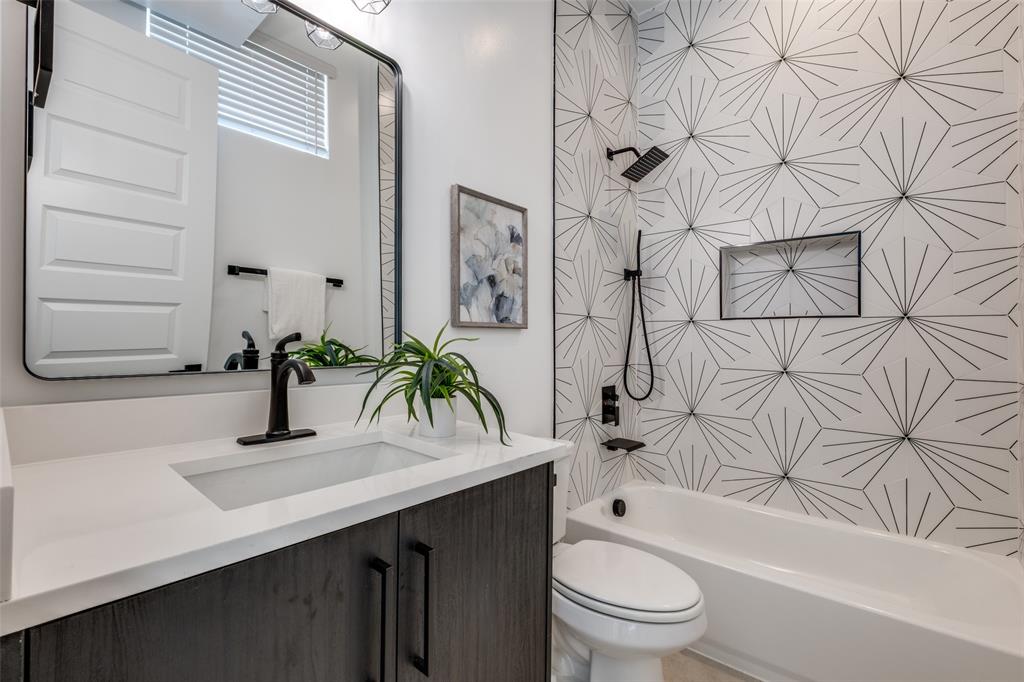 Dallas Land & Loan Cos Add 03 - Residential Lease