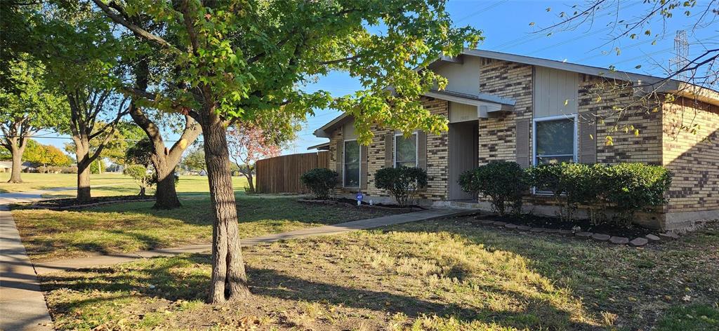 1900 Apple Valley Road