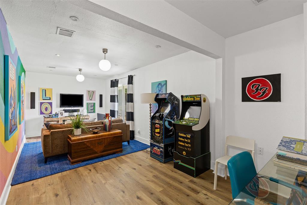 Ridglea - Residential