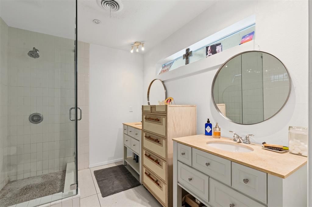 Ridglea - Residential