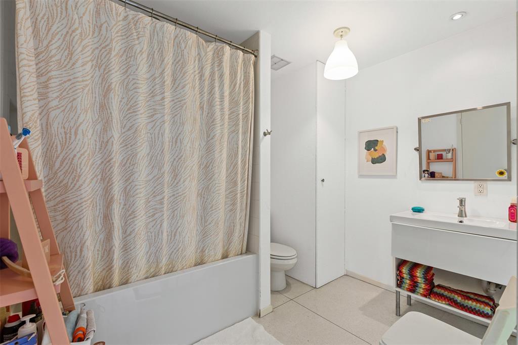 Ridglea - Residential