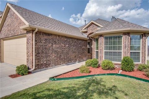 Photo of 429 Roger Graves Circle, McKinney, TX 75072 (MLS # 21308290)