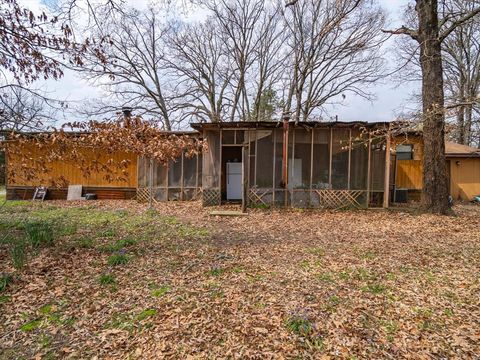 A home in Yantis