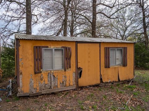 A home in Yantis