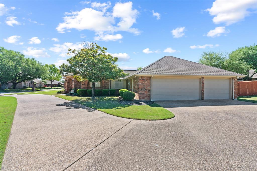 404 Foxwood Lane