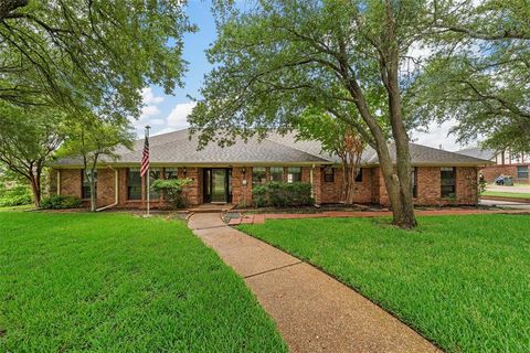 Property photo of 8216 Teakwood Drive, Woodway, TX 76712