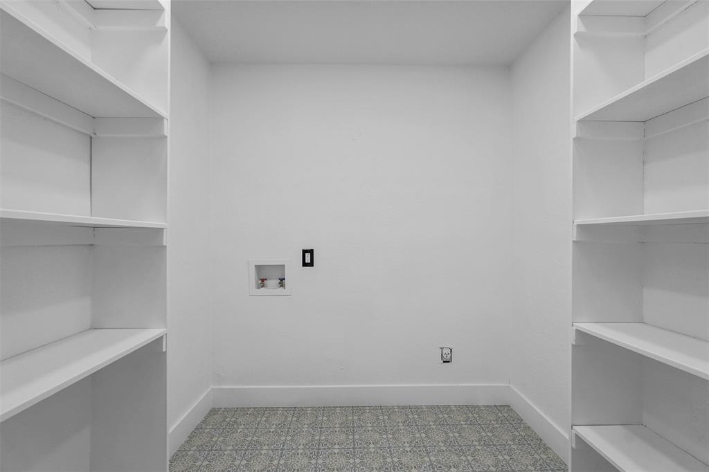 Cloverdale 03 - Residential