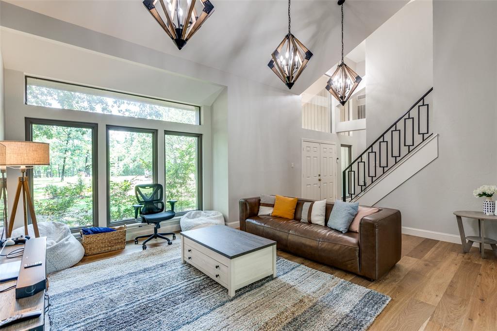 605 Private Road 5881