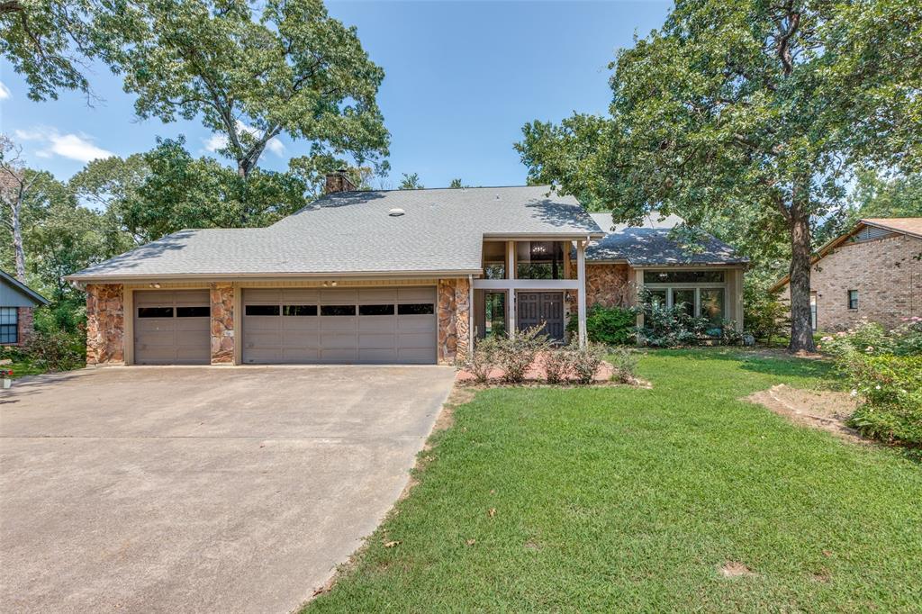 605 Private Road 5881