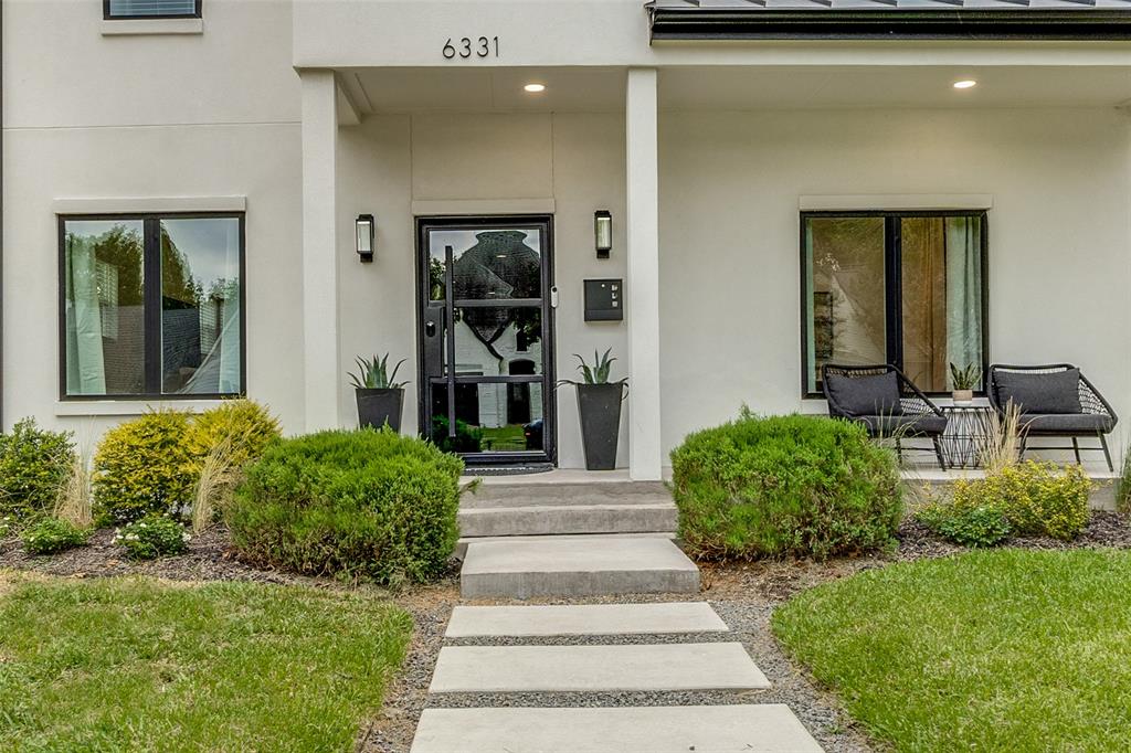 6331 Lakeshore