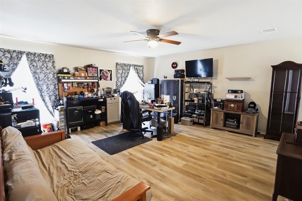 Oakwood Estates Lewisville - Residential