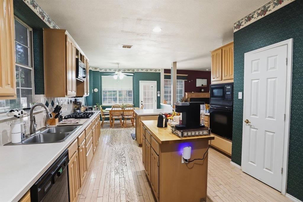 Oakwood Estates Lewisville - Residential