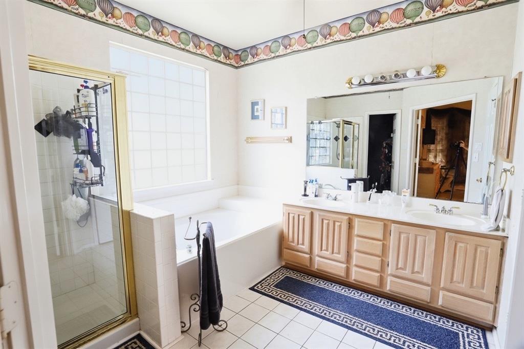 Oakwood Estates Lewisville - Residential