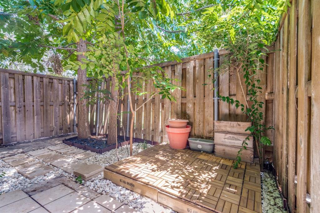 Brooktown Twnhs - Residential