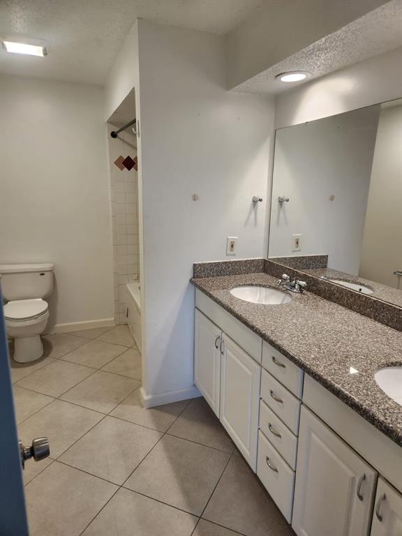 Eastridge II Twnhms Bldg C - Residential Lease