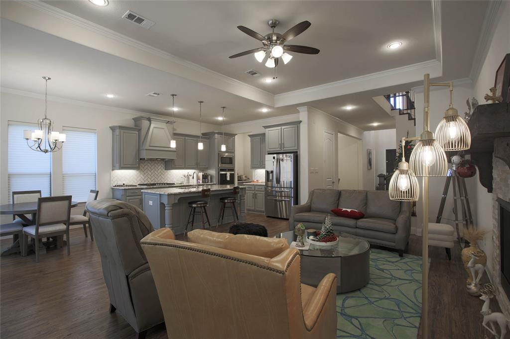 2913 Deansbrook Drive