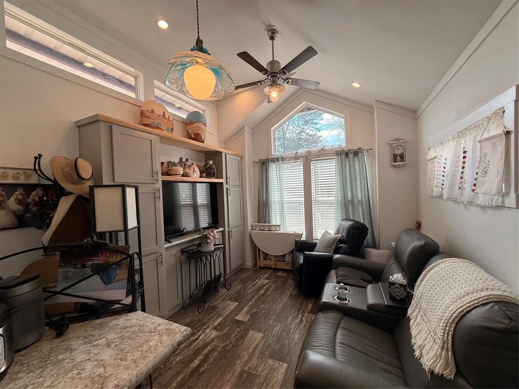 White Oak Shores - Residential