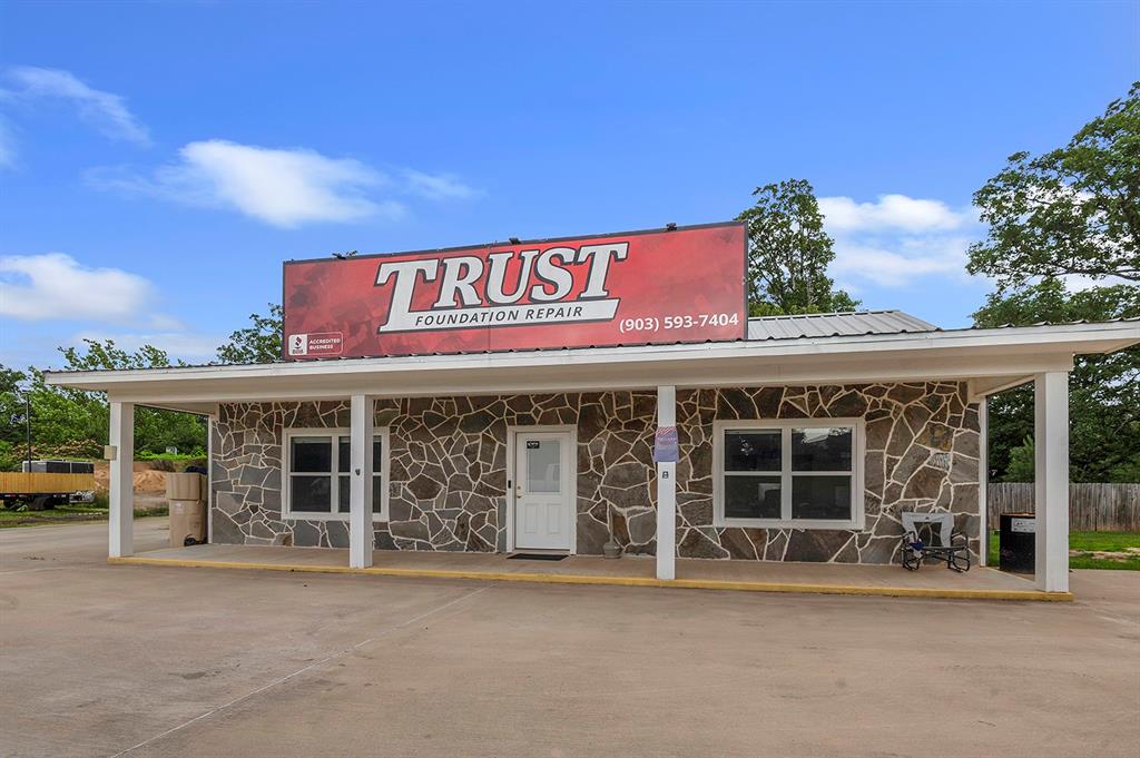 20921 US Highway 69 S