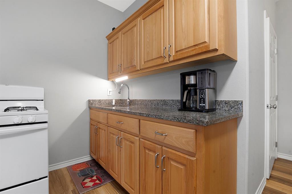 Fairway Bus Park - Commercial Sale