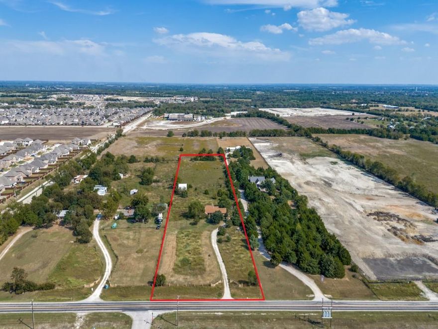 7.6-acre land site in Melissa’s fast-growing growth corridor — now available for redevelopment. Positioned within a high-income, rapidly expanding suburban market, and surrounded by elevated traffic and major mixed-use retail nodes, this site offers a rare opportunity to capture consumer demand, service local households and connect to metro-level access.