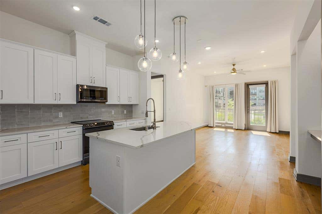 Photo of 2700 Old Denton Road #1044, Carrollton, TX 75007 (MLS # 21320881)