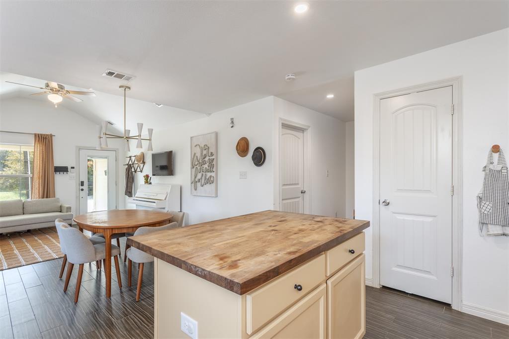 Ditto & Hight Add #1 - Residential Lease