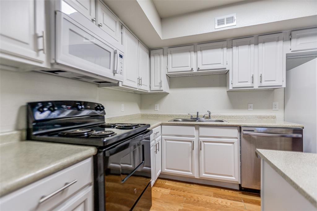 Woodside Lane Condos Ph 02 - Residential