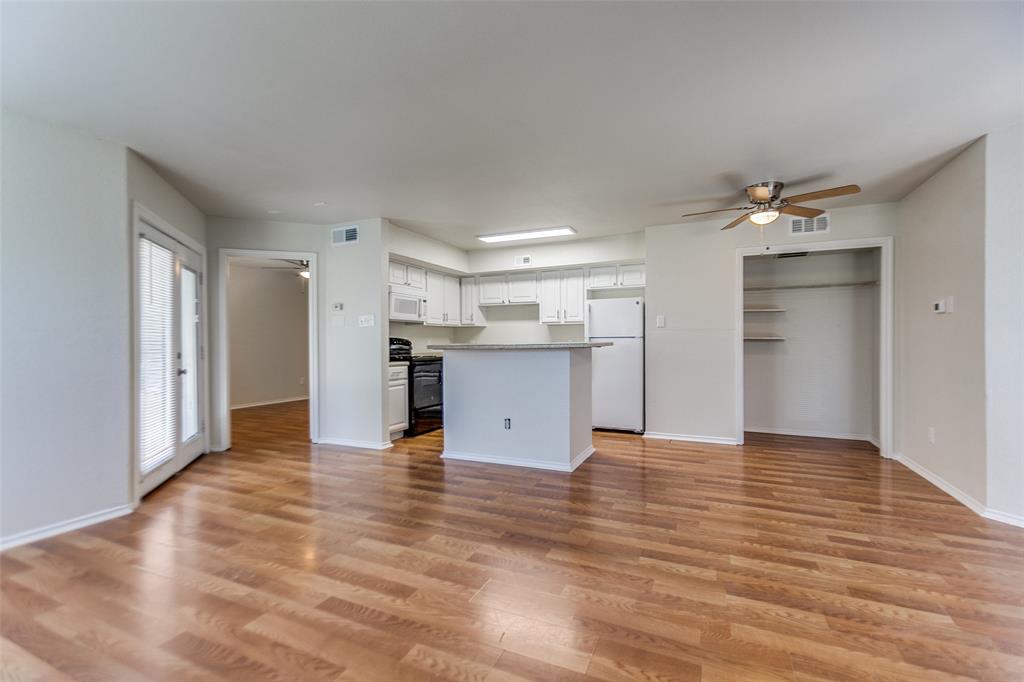 Woodside Lane Condos Ph 02 - Residential