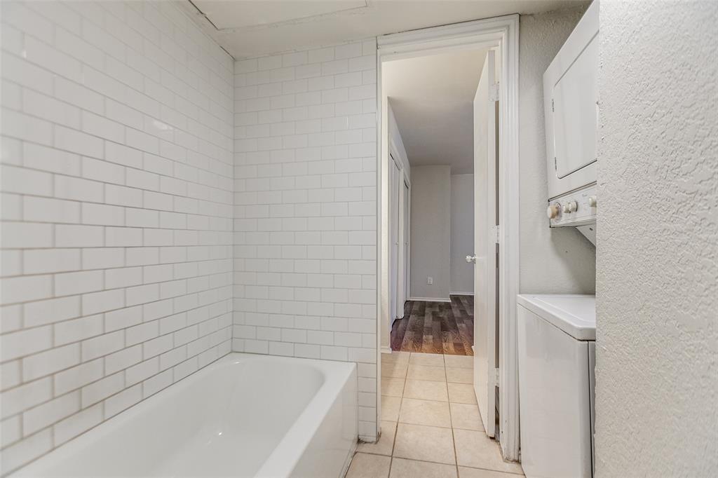 Woodside Lane Condos Ph 02 - Residential