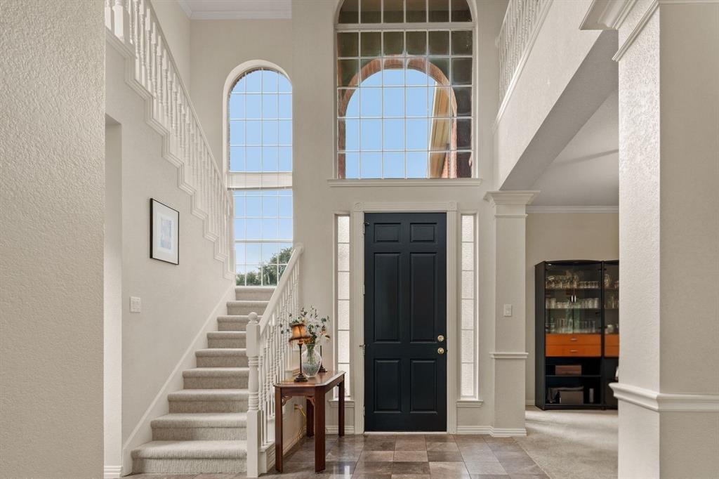 7626 Lakecrest Circle