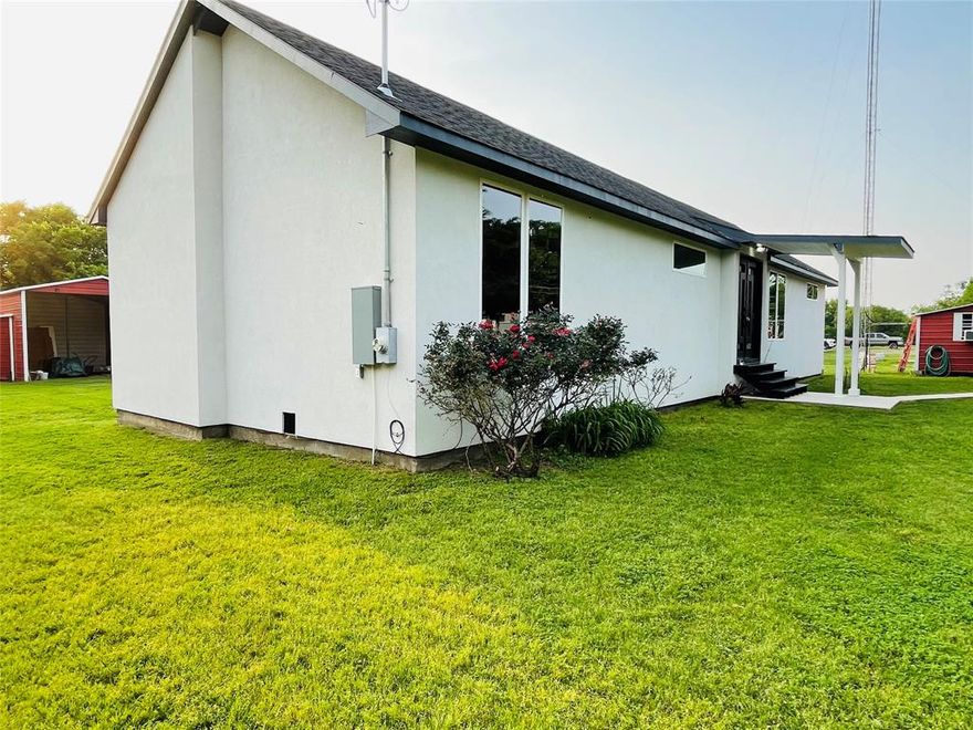 BEAUTIFUL NEW HOME SET ON 2 ACRES OF COUNTRY LIVING. HOME FEATURES 4 BEDROOMS AND 2 FULL BATHS. THIS HOME IS ELEGANTLY DECORATED WITH BEAUTIFUL LIGHTING FIXTURES AND GRANITE COUNTERTOPS. THERE IS A 2-CAR GARAGE WITH ELECTRICITY, WHICH ALSO HAS A GENERATOR. THAT COULD BE EASILY CONVERTED INTO A GUEST HOME. THE HOME HAS ADDITIONAL STORAGE ROOMS WITH ELECTRICITY.PRICE OF HOUSE NEGOTIABE SELLERS READY TO SELL. OWNER FINANCE AVAILABLE WITH 10 PERCENT DOWN PAYMENT