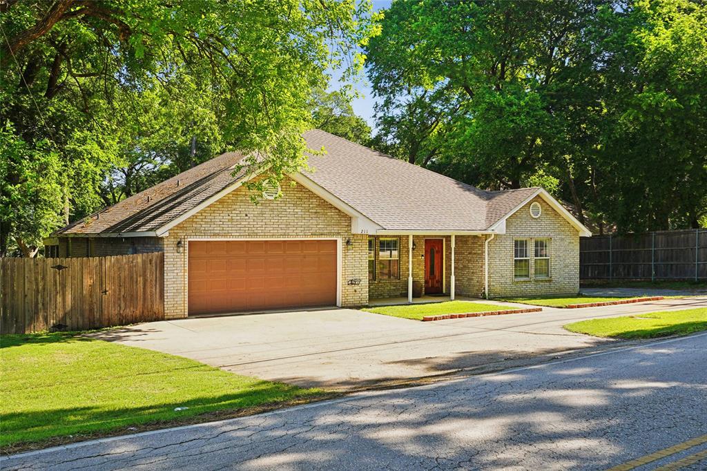211 Ashford Lane