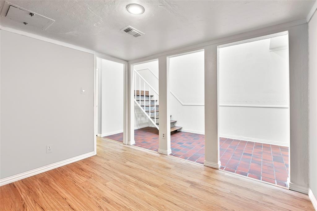 3195 Golden Oak Court