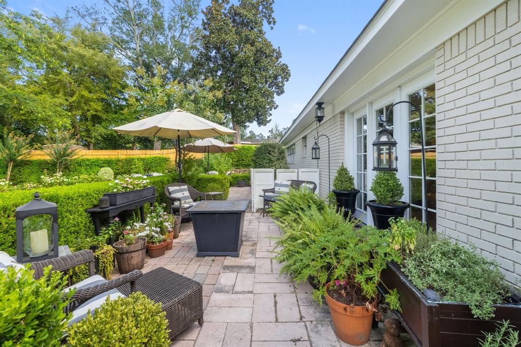 3014 Brentwood Drive