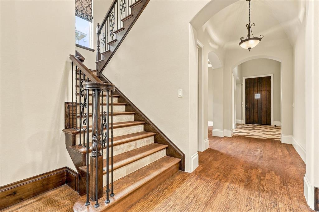 1561 Morris Lane