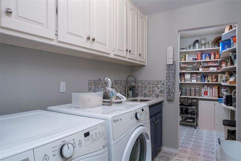 Tiny photo for 4802 Willow Bend Drive, Arlington, TX 76017 (MLS # 21222572)