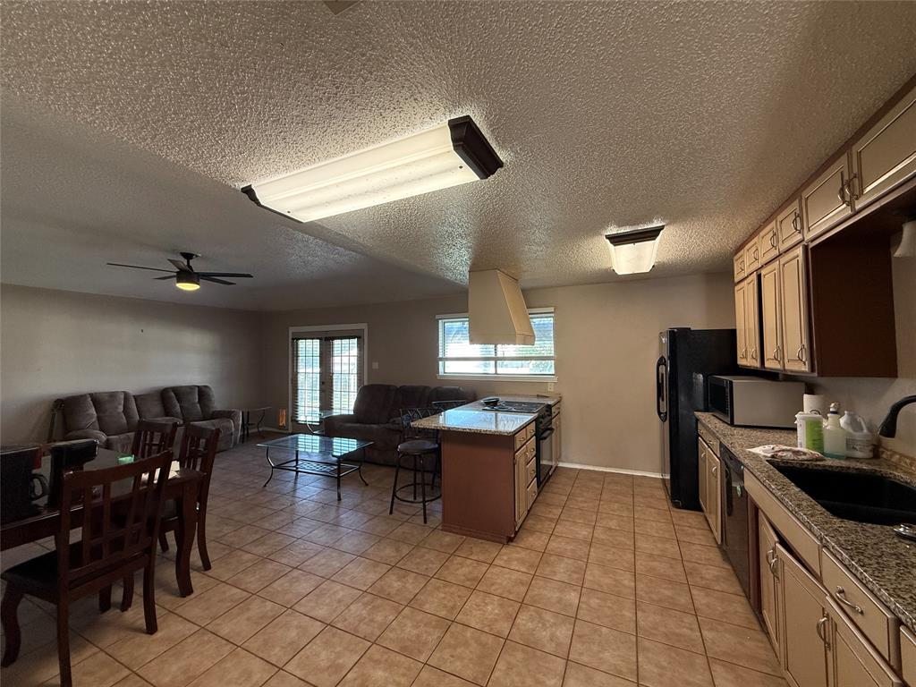 2401 Woodhaven Drive