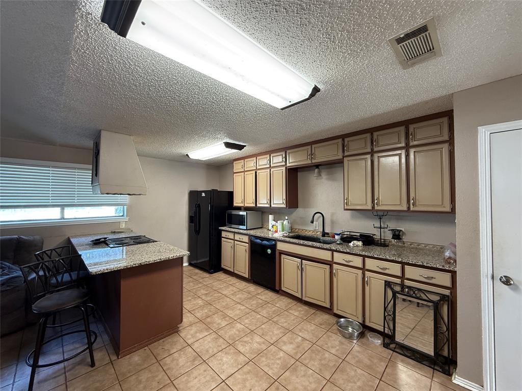 2401 Woodhaven Drive