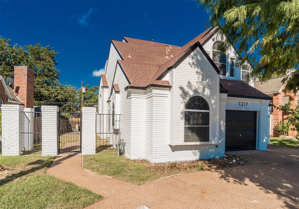 1317 Carver Lane