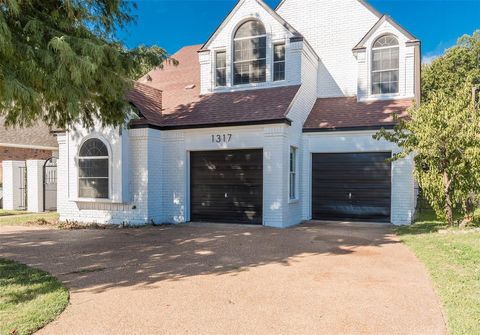 1317 Carver Lane Irving TX 75061